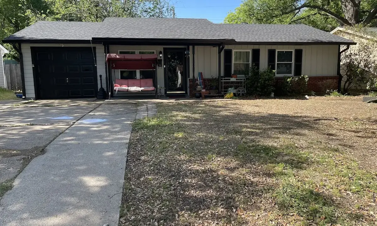 Asphalt Shingle Roof Repair crew at work on a residential roof in Lake Alfred